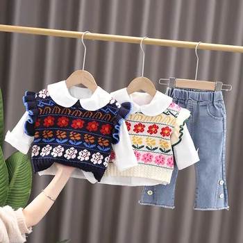 2023 Пролет, есен Момичета 3ШТ Комплект дрехи за малките момичета Комплект дрехи пуловер с цветя модел на Жилетка и риза с дълъг ръкав Модни дънки
