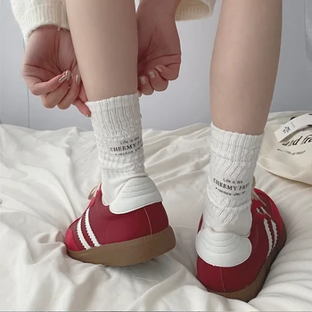 Дамски реколта чорапи с букви на ток и средна тръба, памучни чорапи в ярки цветове, спортни чорапи с плиссированным дрямка, чорапи с вертикални ивици, ежедневни чорапи